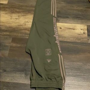 Adidas yeezy Calabasas Sweat pants NEVER WORN.